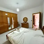 Villa Joli - 3 X Spacious Houses With Yard & Parking In Central Vlore * Влёра