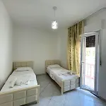 Дом отдыха Villa Joli - 3 X Spacious Houses With Yard & Parking In Central Vlore *