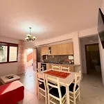 Дом отдыха Villa Joli - 3 X Spacious Houses With Yard & Parking In Central Vlore