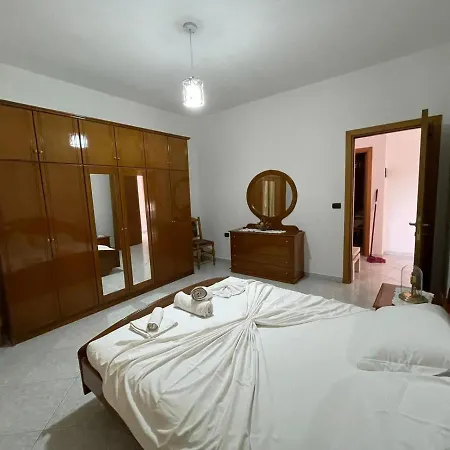 Дом отдыха Joli - 120sqm - 3 Bedroom - 2 Baths House With Yard & Parking In *