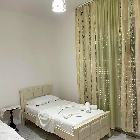 度假居 Joli - 120sqm - 3 Bedroom - 2 Baths House With Yard & Parking In *