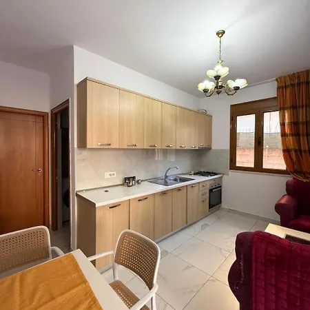 Joli - Spacious With Yard & Parking In