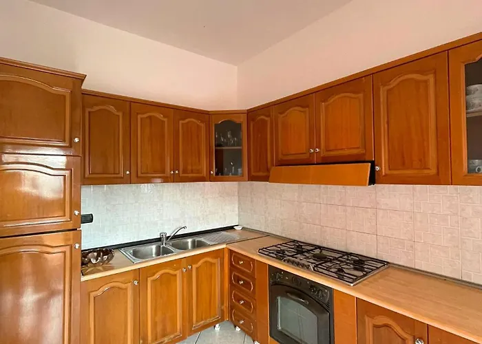 Nyaraló Joli - 120sqm - 3 Bedroom - 2 Baths House With Yard & Parking In