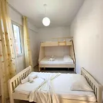 Сasa de vacaciones Villa Joli - 3 X Spacious Houses With Yard & Parking In Central Vlore *