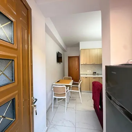 Holiday home Villa Joli - 3 X Spacious Houses With Yard & Parking In Central Vlore