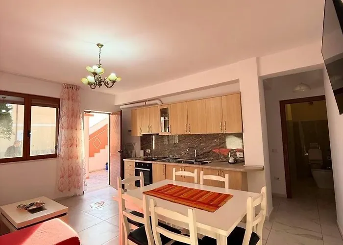 Holiday home Villa Joli - 3 X Spacious Houses With Yard & Parking In Central Vlore